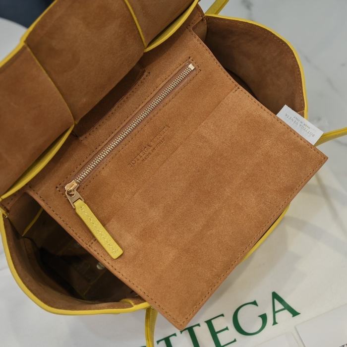 Bottega Veneta Stylish Tote Grey 01A