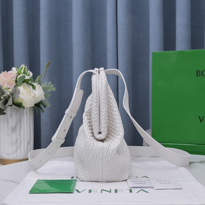 Bottega Veneta Tote bag with elegant features White 01A