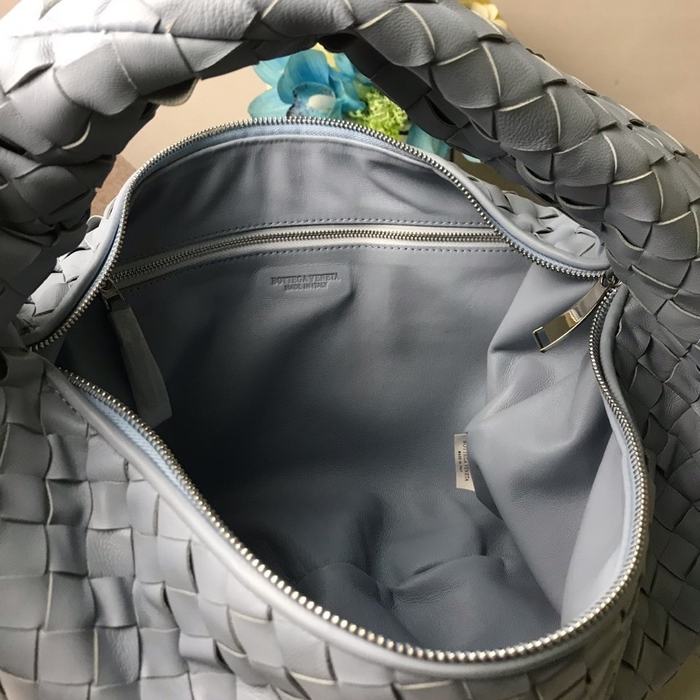 Bottega Veneta Tote bag with minimalist design traits Blue 01A