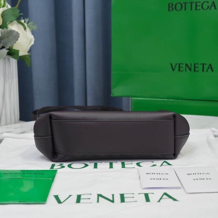 Bottega Veneta Tote bag with modern design Black 01A