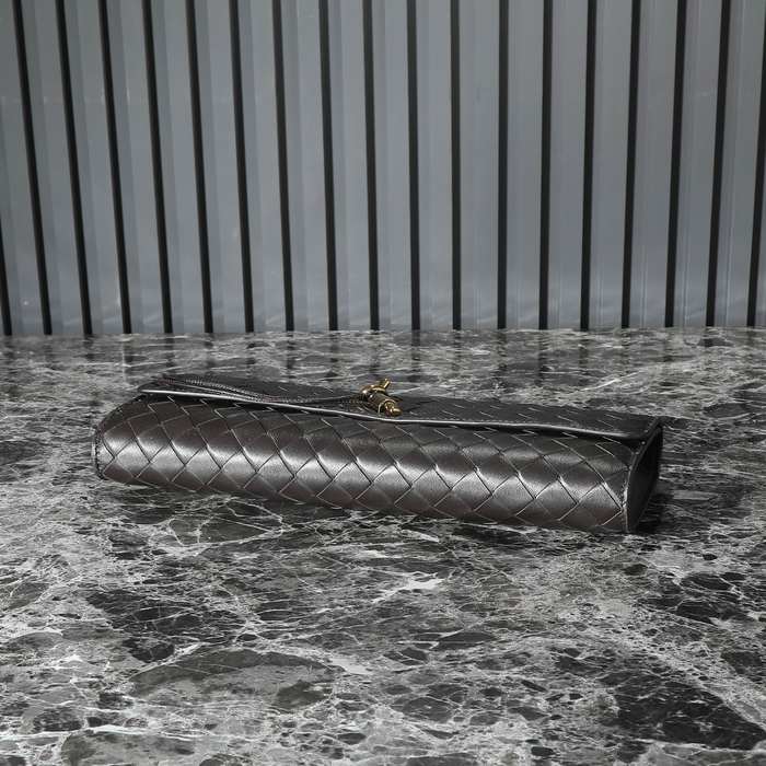 Bottega Veneta Tote bag with sleek design Black 01A