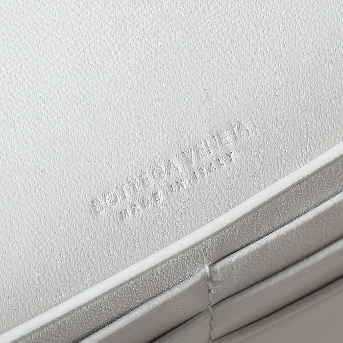 Bottega Veneta Tote bag with sleek design White 01A