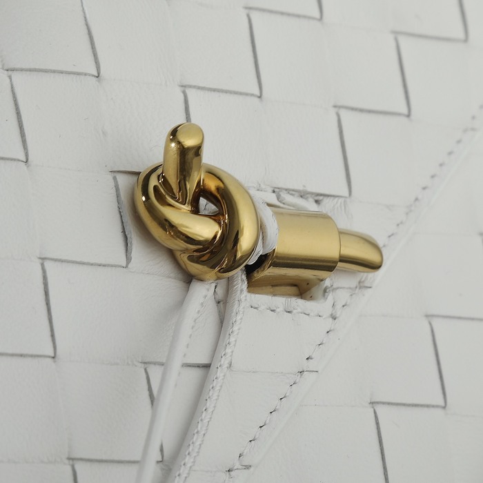 Bottega Veneta Tote bag with sleek design White 01A