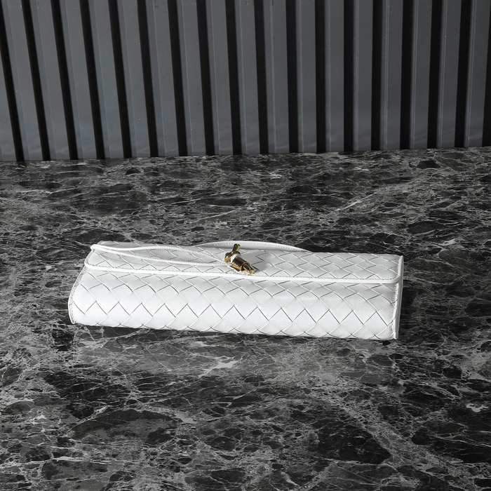 Bottega Veneta Tote bag with sleek design White 01A