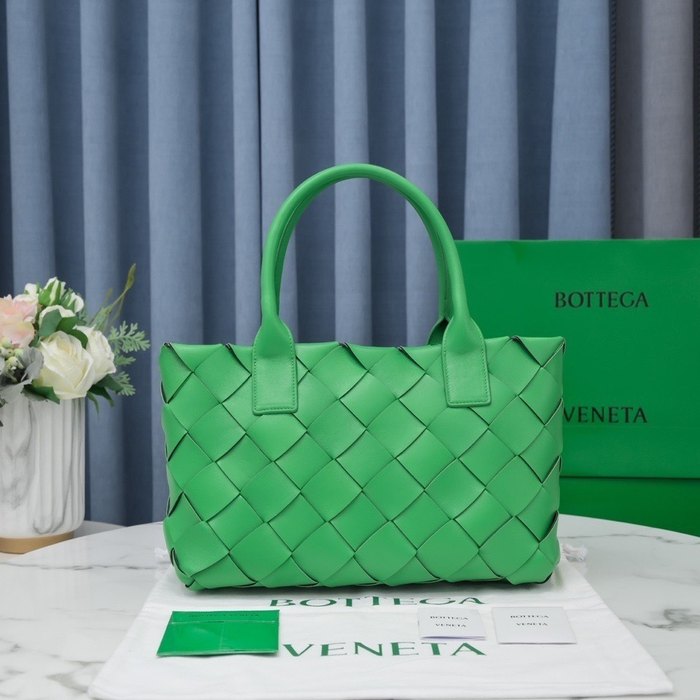 Bottega Veneta Tote bag with structured design Green 01A