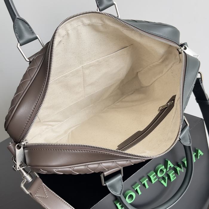 Bottega Veneta Tote bag with stylish traits Brown 01A