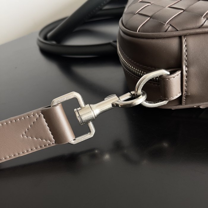 Bottega Veneta Tote bag with stylish traits Brown 01A