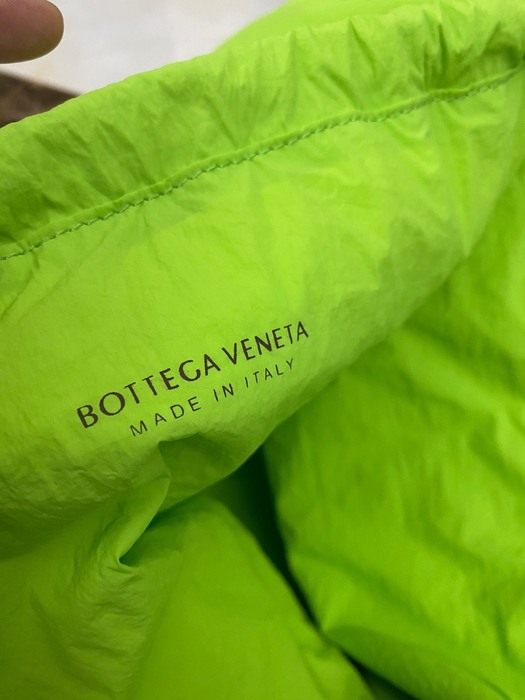 Bottega Veneta Tote bag with unique cutout design Green 01A
