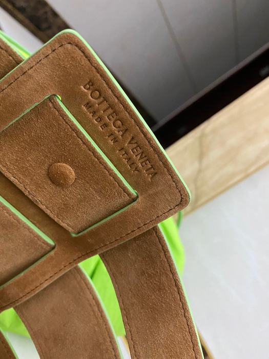 Bottega Veneta Tote bag with unique cutout design Green 01A