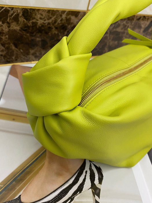 Bottega Veneta Tote bag with unique design elements Green 01A