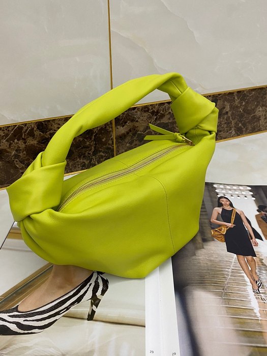 Bottega Veneta Tote bag with unique design elements Green 01A