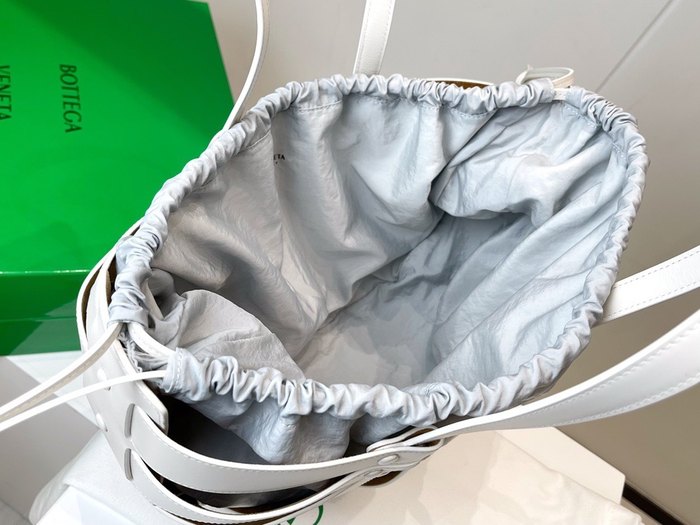 Bottega Veneta Tote bag with unique design traits White 01A