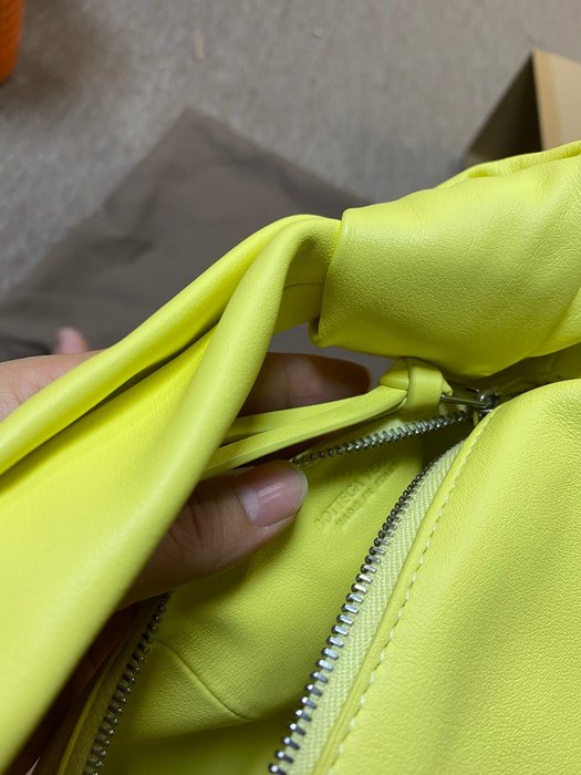 Bottega Veneta Tote bag with unique design traits Yellow 01A