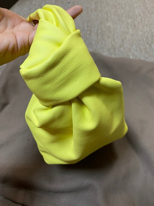 Bottega Veneta Tote bag with unique design traits Yellow 01A