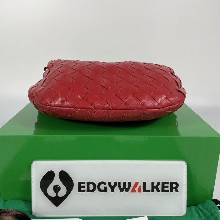 Bottega Veneta Tote bag with unique styling traits Red 01A