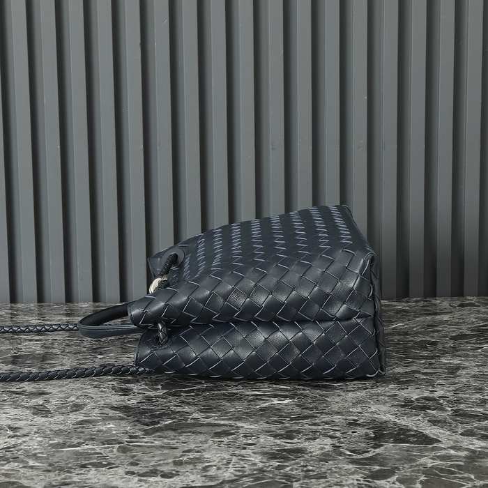 Bottega Veneta Tote bag with woven details Navy 01A