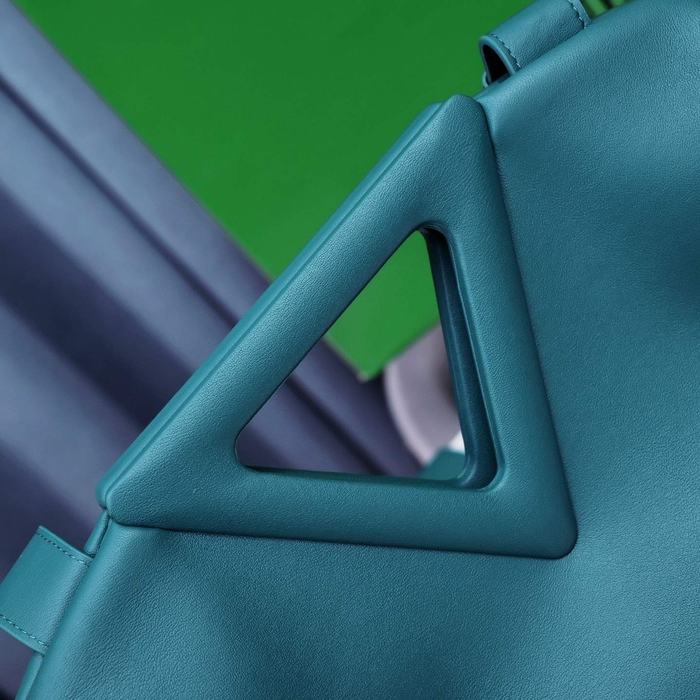 Bottega Veneta Tote style 100 Blue 01A