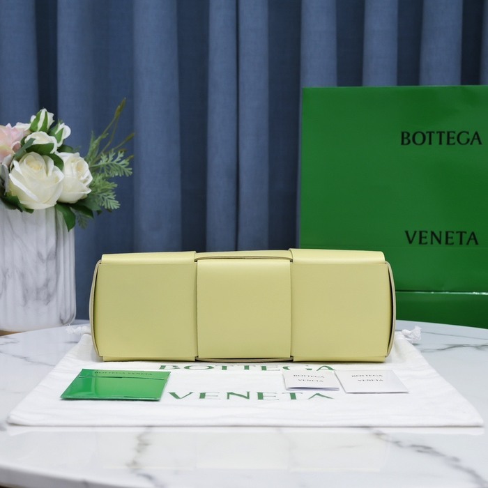 Bottega Veneta Tote style 113 Beige 01A