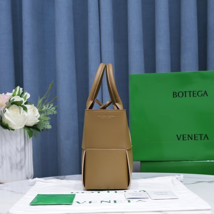 Bottega Veneta Tote style 114 Tan 01A