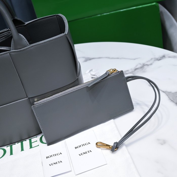 Bottega Veneta Tote style 115 Grey 01A
