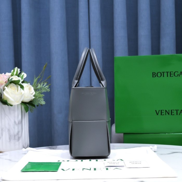 Bottega Veneta Tote style 115 Grey 01A