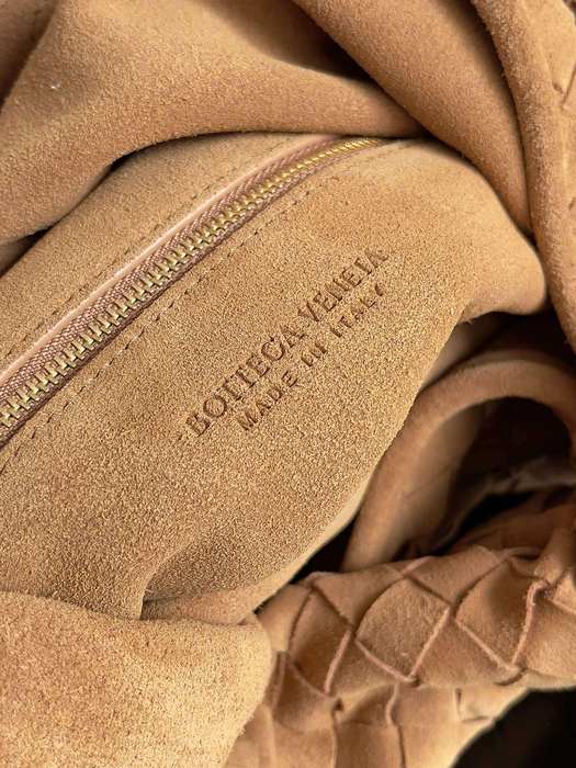 Bottega Veneta Tote style 14 Tan 01A