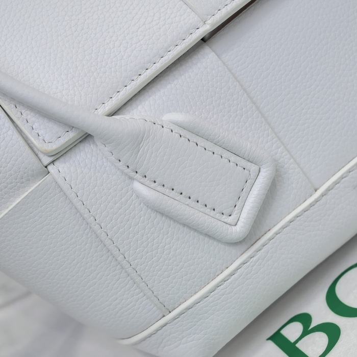 Bottega Veneta Tote style 18 White 01A