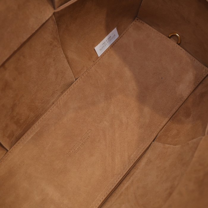 Bottega Veneta Tote style 23 Tan 01A