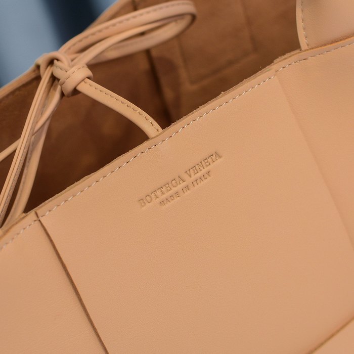 Bottega Veneta Tote style 26 Tan 01A