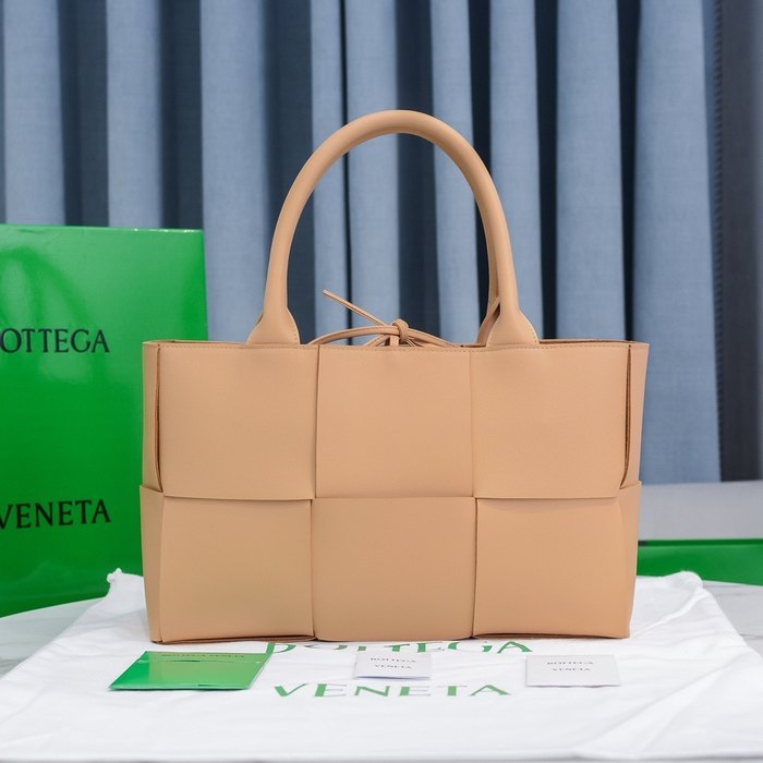 Bottega Veneta Tote style 26 Tan 01A