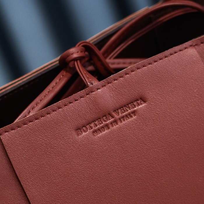 Bottega Veneta Tote style 28 Burgundy 01A