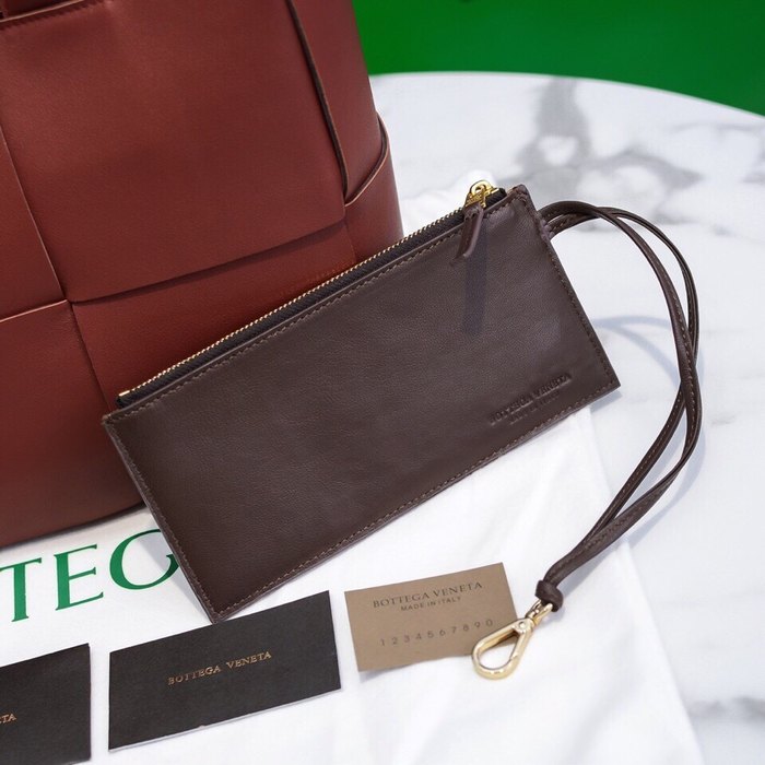 Bottega Veneta Tote style 28 Burgundy 01A