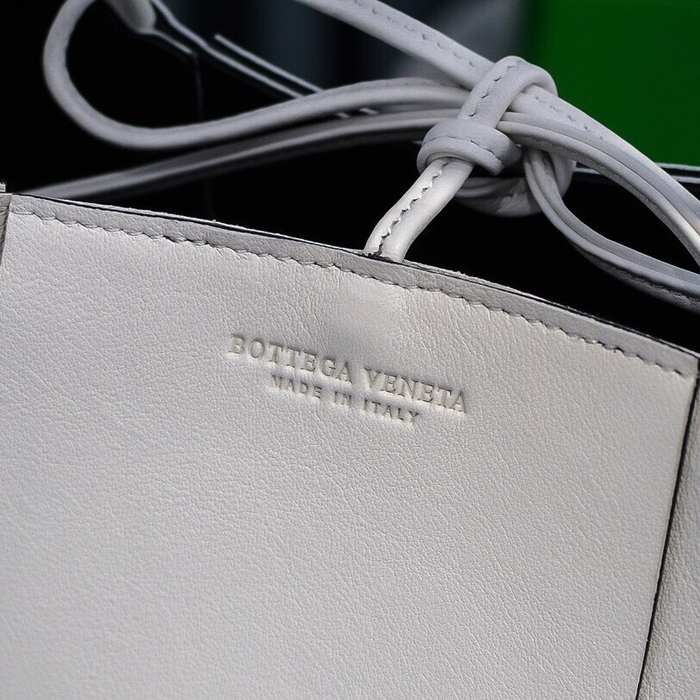 Bottega Veneta Tote style 29 White 01A