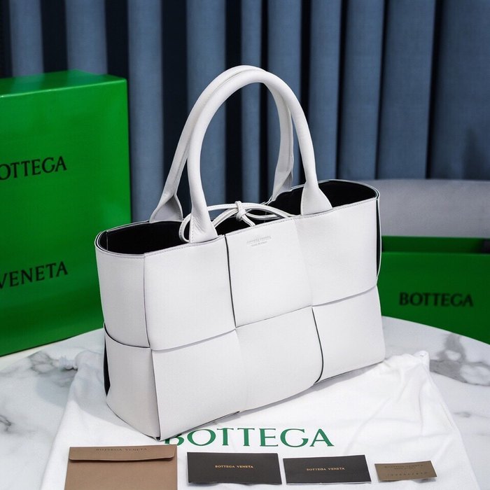Bottega Veneta Tote style 29 White 01A