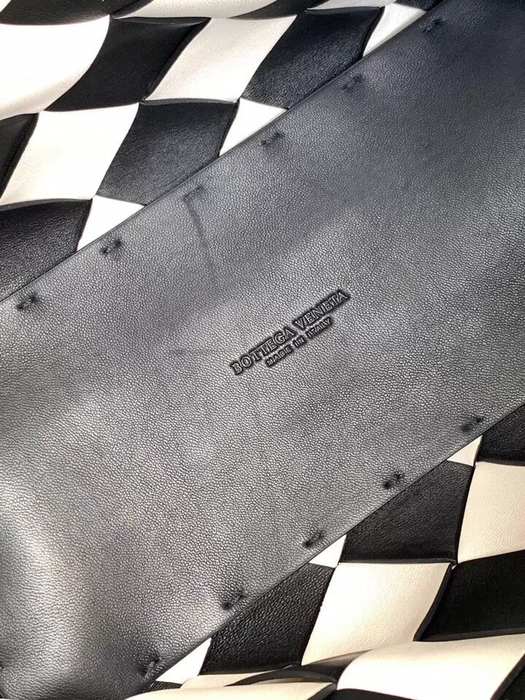 Bottega Veneta Tote style 45 Black 01A