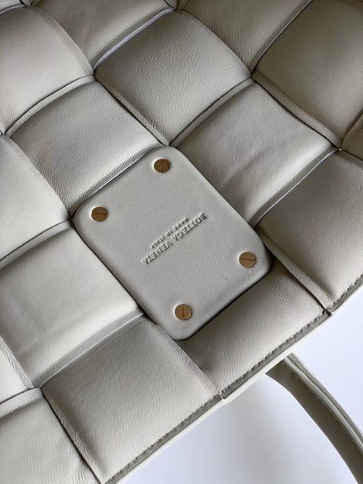 Bottega Veneta Tote style 49 Beige 01A