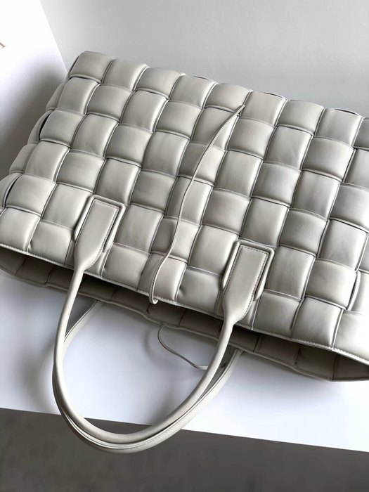 Bottega Veneta Tote style 49 Beige 01A