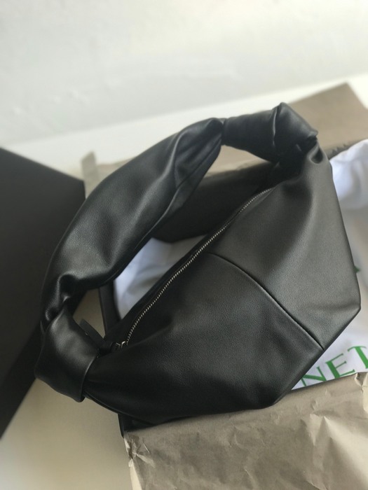 Bottega Veneta Tote style 56 Black 01A