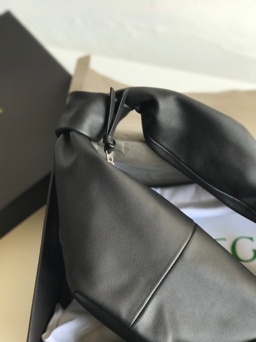 Bottega Veneta Tote style 56 Black 01A