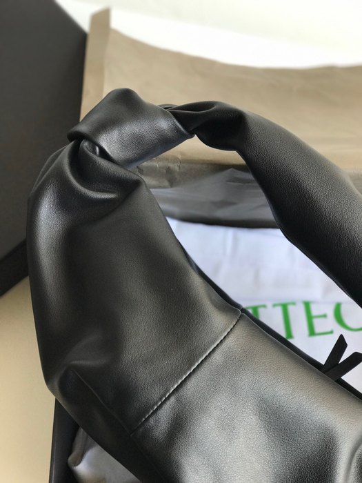 Bottega Veneta Tote style 56 Black 01A