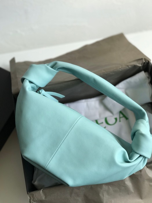 Bottega Veneta Tote style 57 Grey 01A