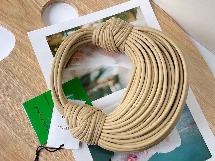 Bottega Veneta Tote style 64 Beige 01A