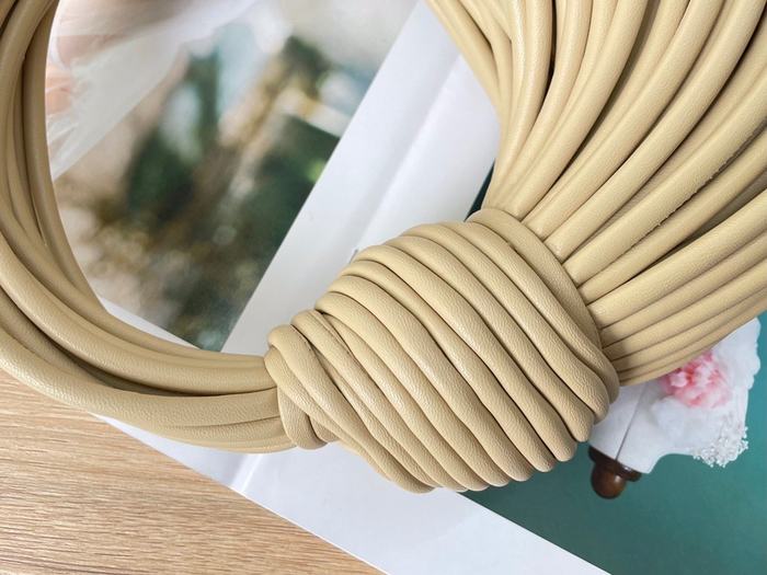 Bottega Veneta Tote style 64 Beige 01A