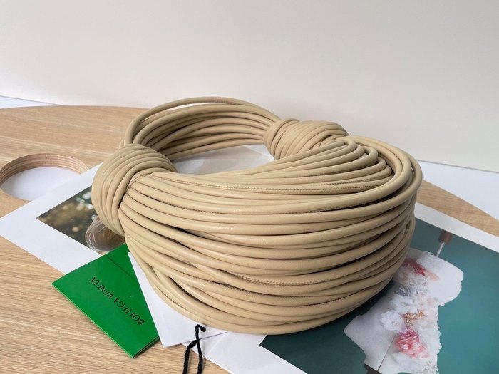 Bottega Veneta Tote style 64 Beige 01A