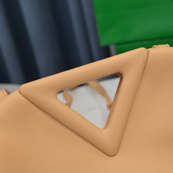 Bottega Veneta Tote style 89 Tan 01A