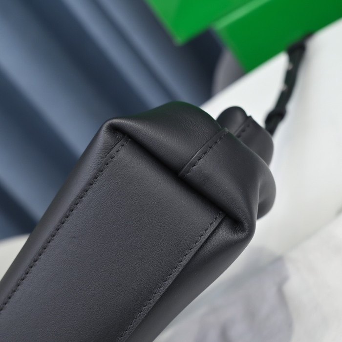 Bottega Veneta Tote style 97 Black 01A