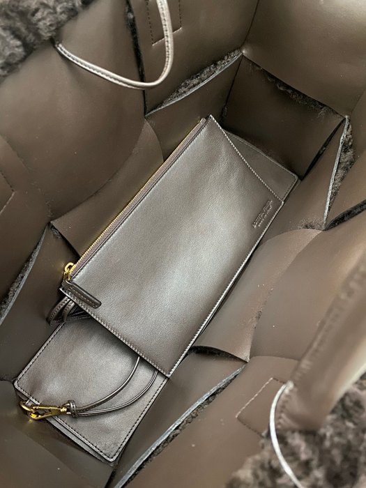 Bottega Veneta Tote with soft texture Brown 01A