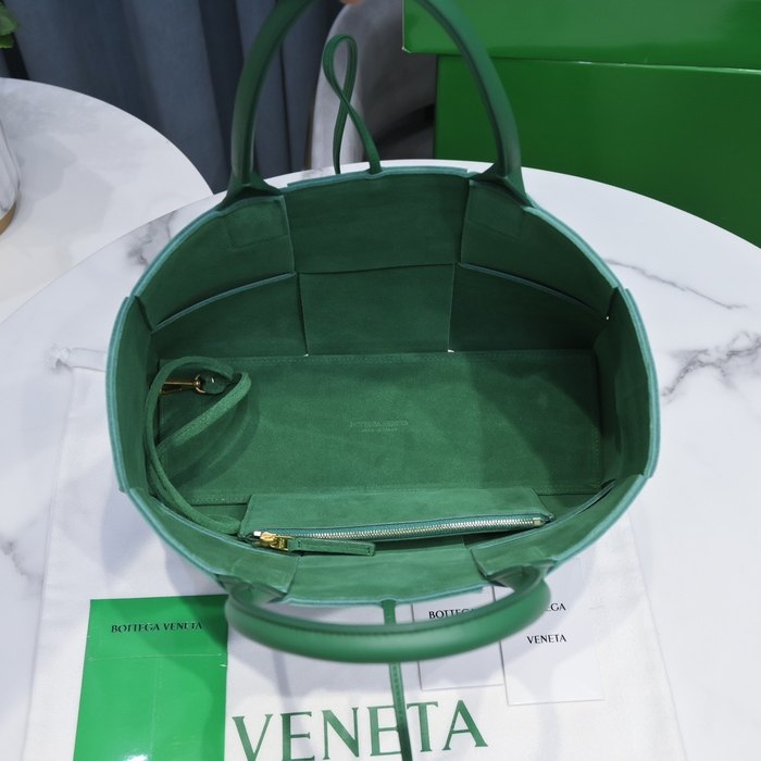 Bottega Veneta Tote with structured design Green 01A