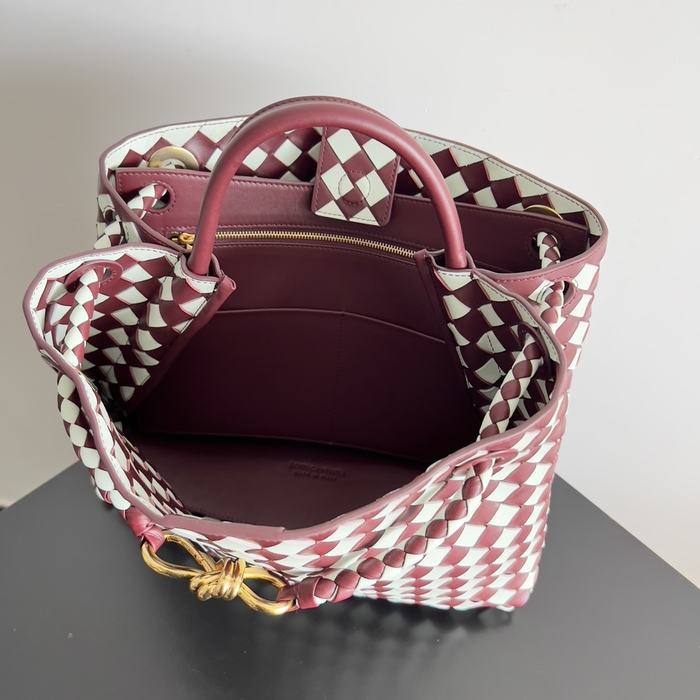 Bottega Veneta Tote with structured features Burgundy 01A