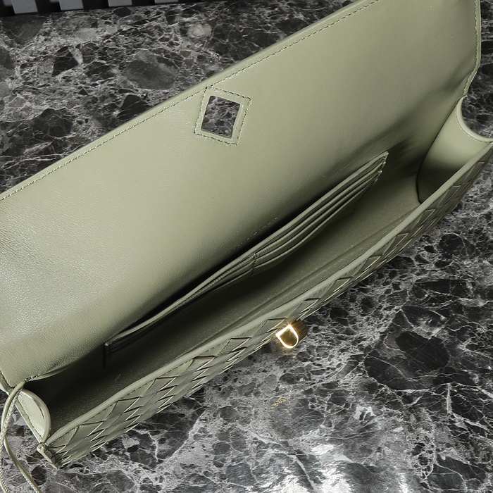 Bottega Veneta Tote with stylish details Green 01A